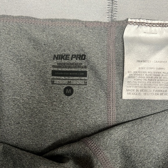 Women’s Nike pro spandex shorts dry fit gray - Picture 2 of 2